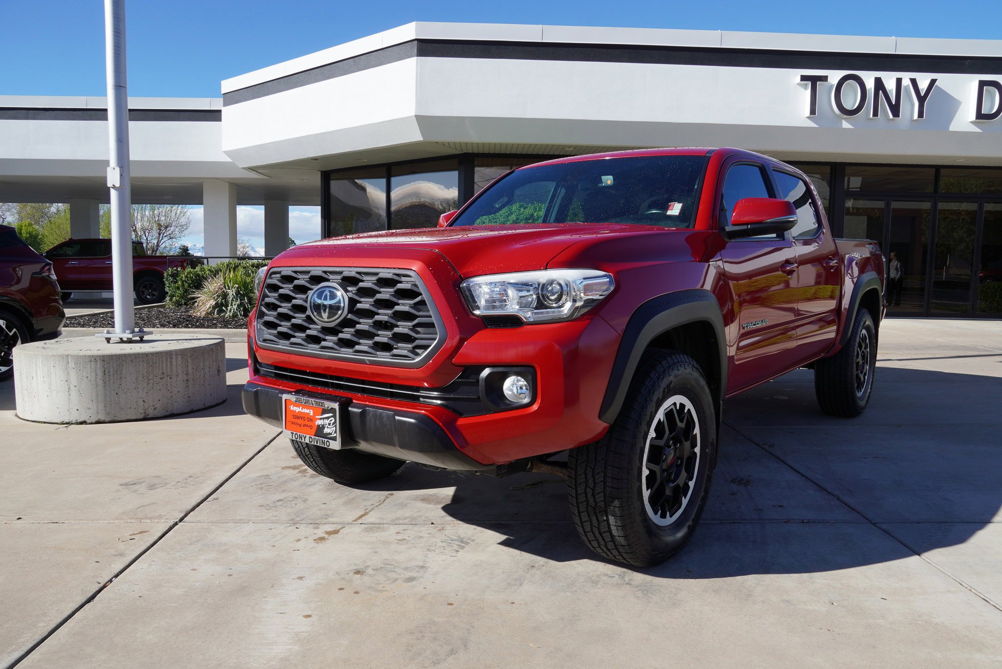 Used 2021 Toyota Tacoma TRD Off-Road w/ Technology Package image 4