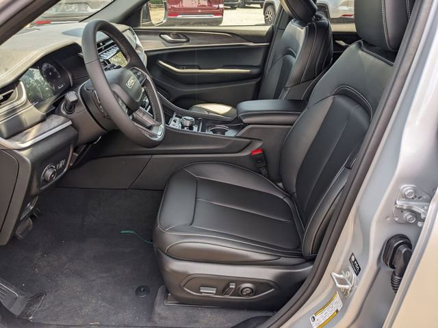 New 2025 Jeep Grand Cherokee Limited image 6