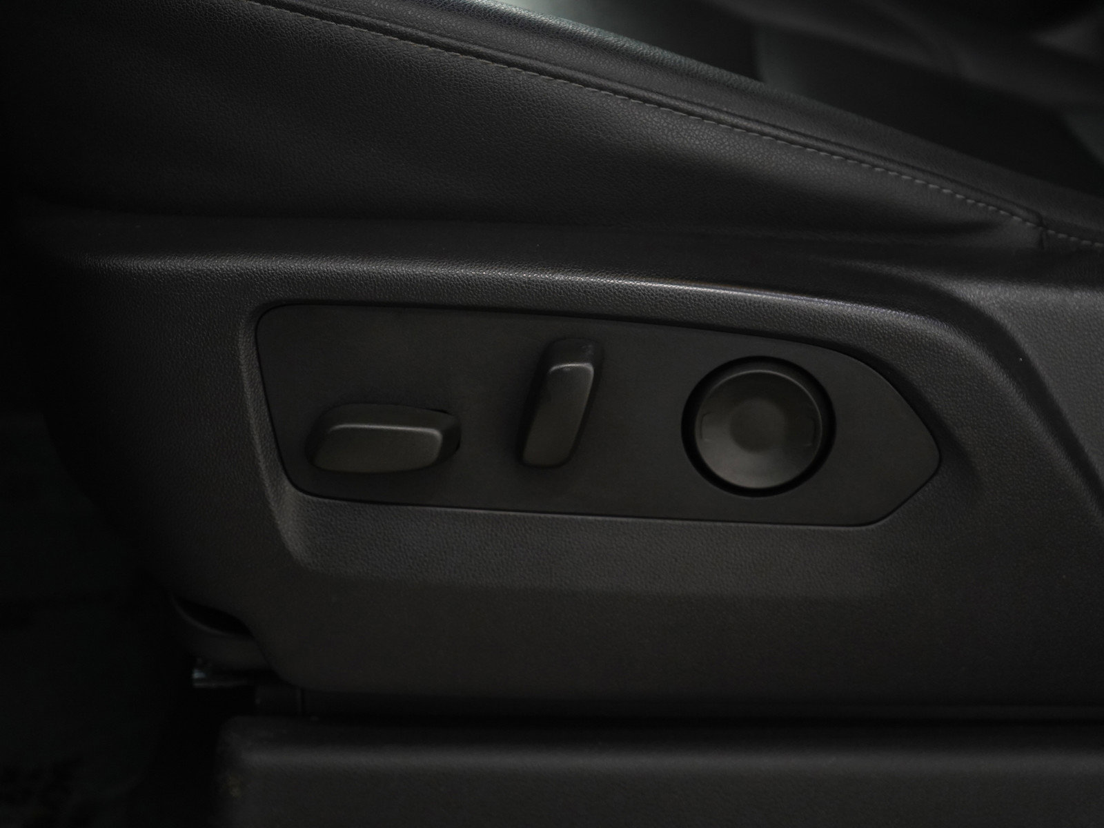 Used 2024 Chevrolet Silverado 1500 LT Trail Boss w/ LT Trail Boss Premium Package image 27