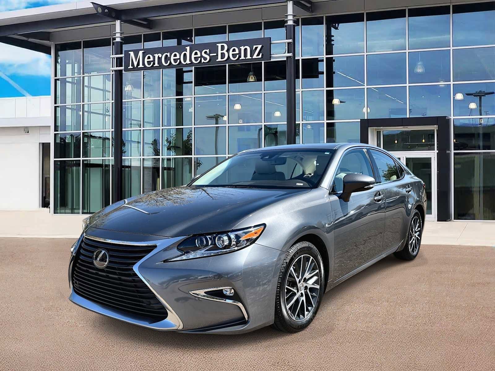 Used 2018 Lexus ES 350 w/ Luxury Package w/Wood Trim image 1