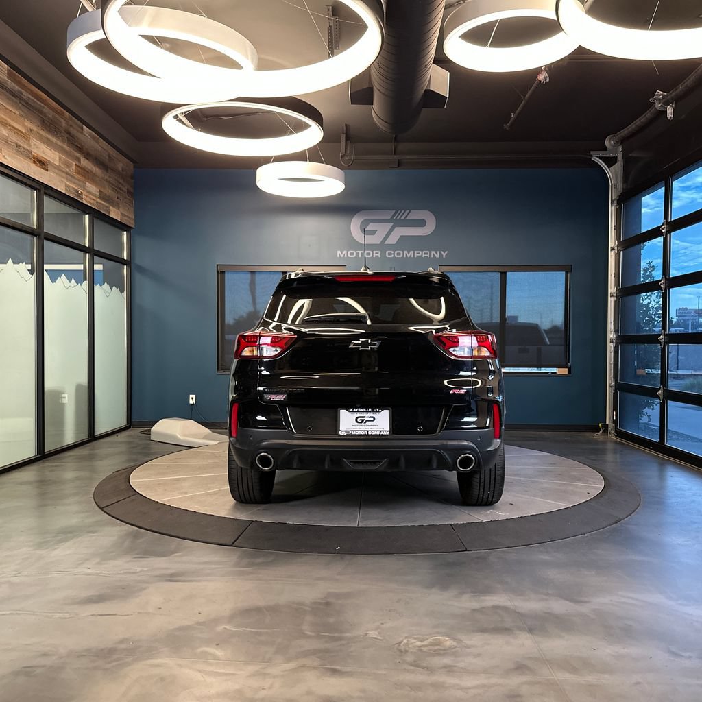 Used 2022 Chevrolet TrailBlazer RS w/ Convenience Package FWD image 4