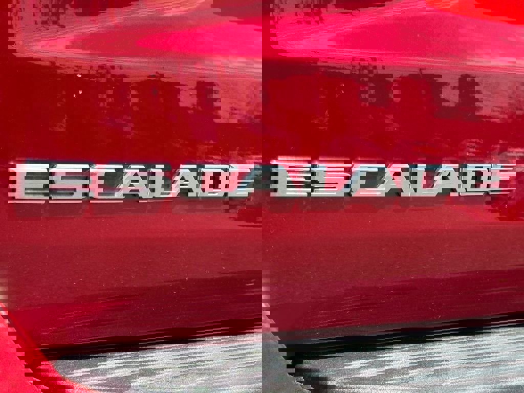 Used 2025 Cadillac Escalade V image 9