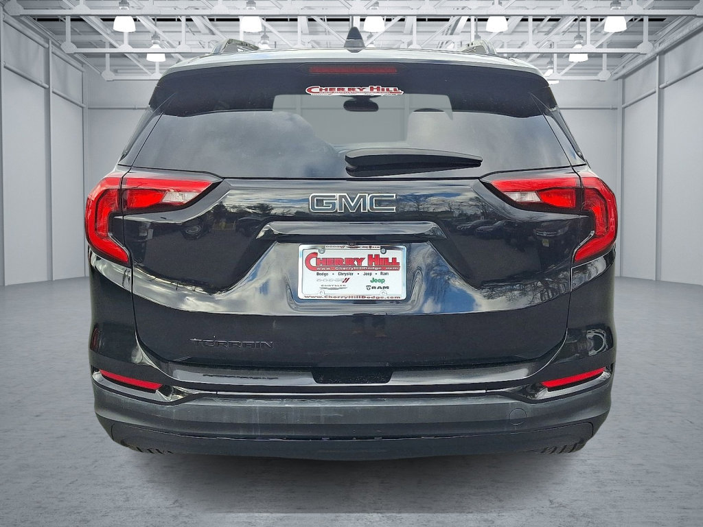 Used 2019 GMC Terrain SLE w/ Driver Convenience Package image 4