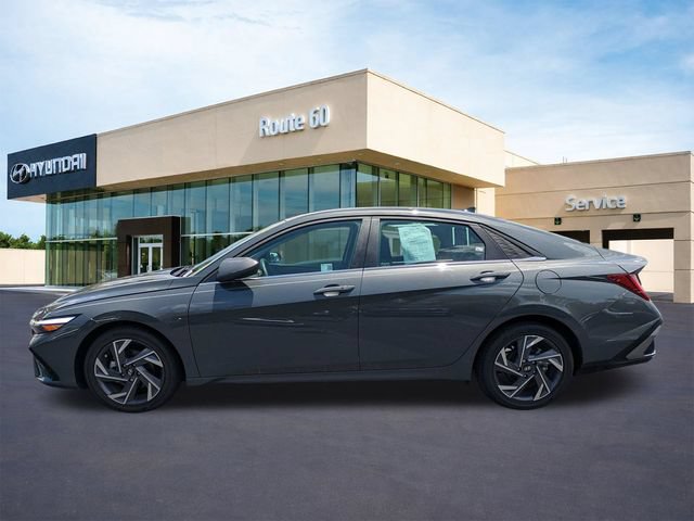 Used 2025 Hyundai Elantra SEL FWD image 7