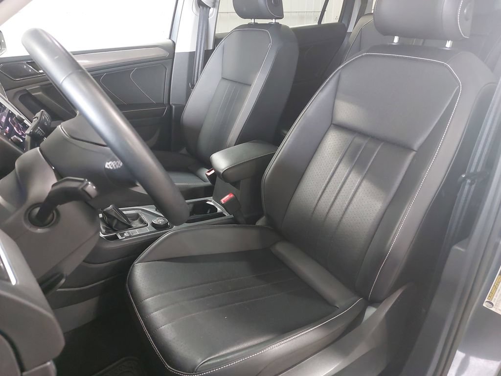 Used 2022 Volkswagen Tiguan SE AWD/4WD image 14