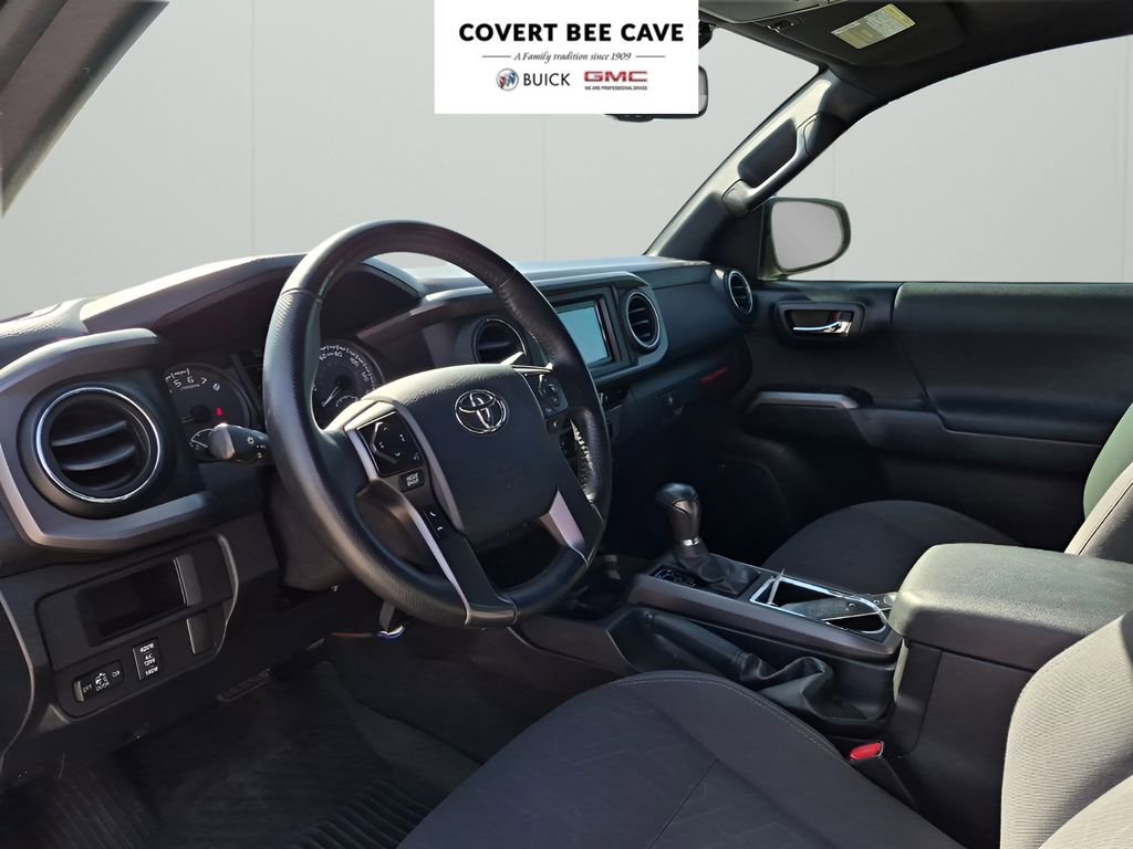 Used 2016 Toyota Tacoma TRD Sport image 35