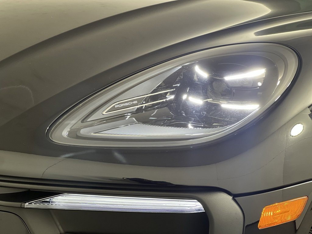 Used 2025 Porsche Macan image 15