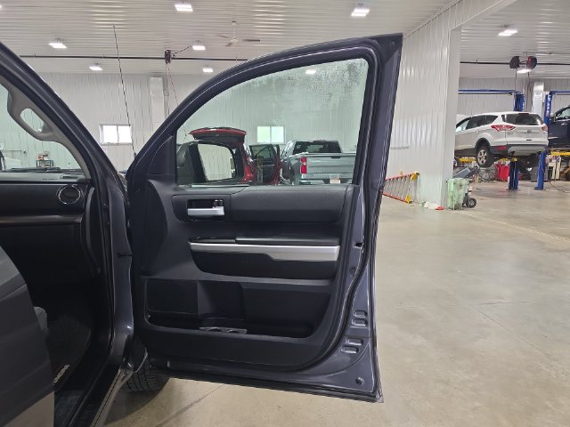 Used 2015 Toyota Tundra SR5 w/ TRD Off Road Package AWD/4WD image 30