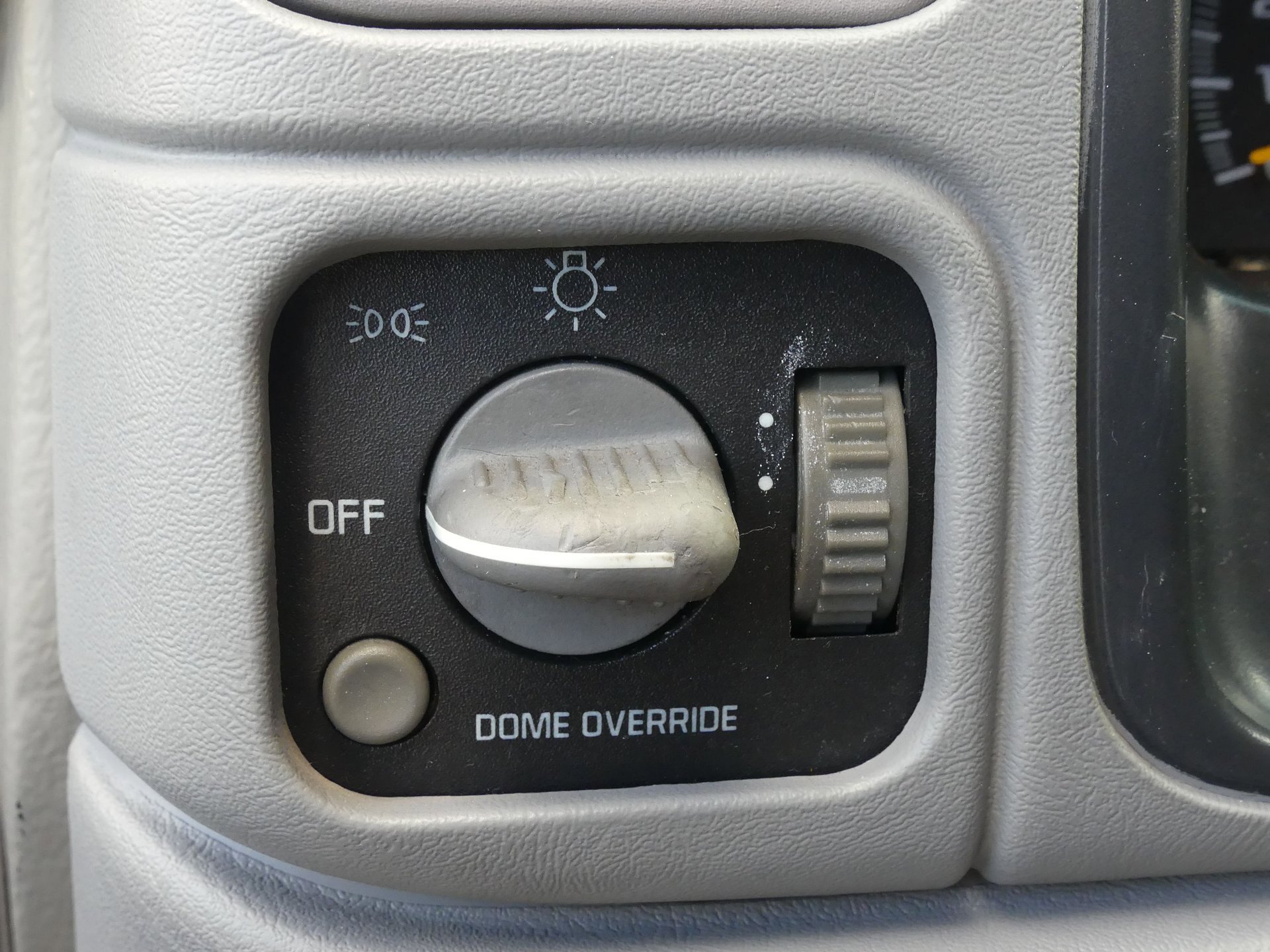 Used 2000 Chevrolet Silverado 3500 2WD Crew Cab image 82