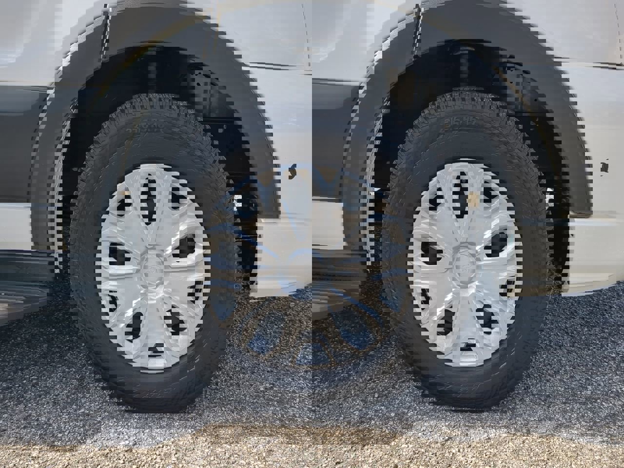 Used 2024 Ford Transit 350 XLT image 9