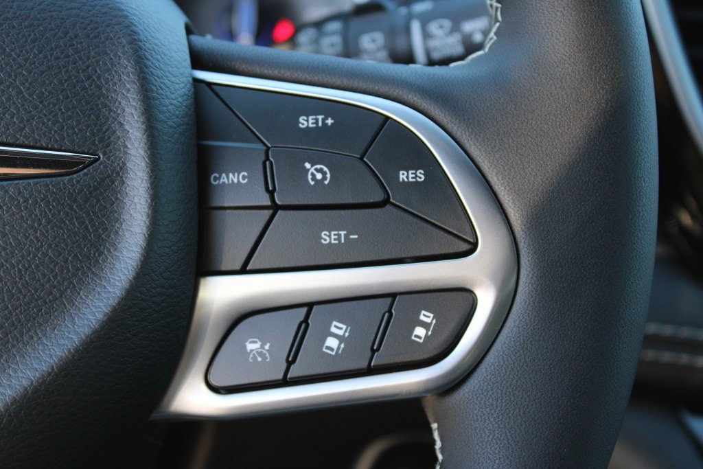 New 2026 Chrysler Pacifica Select image 15