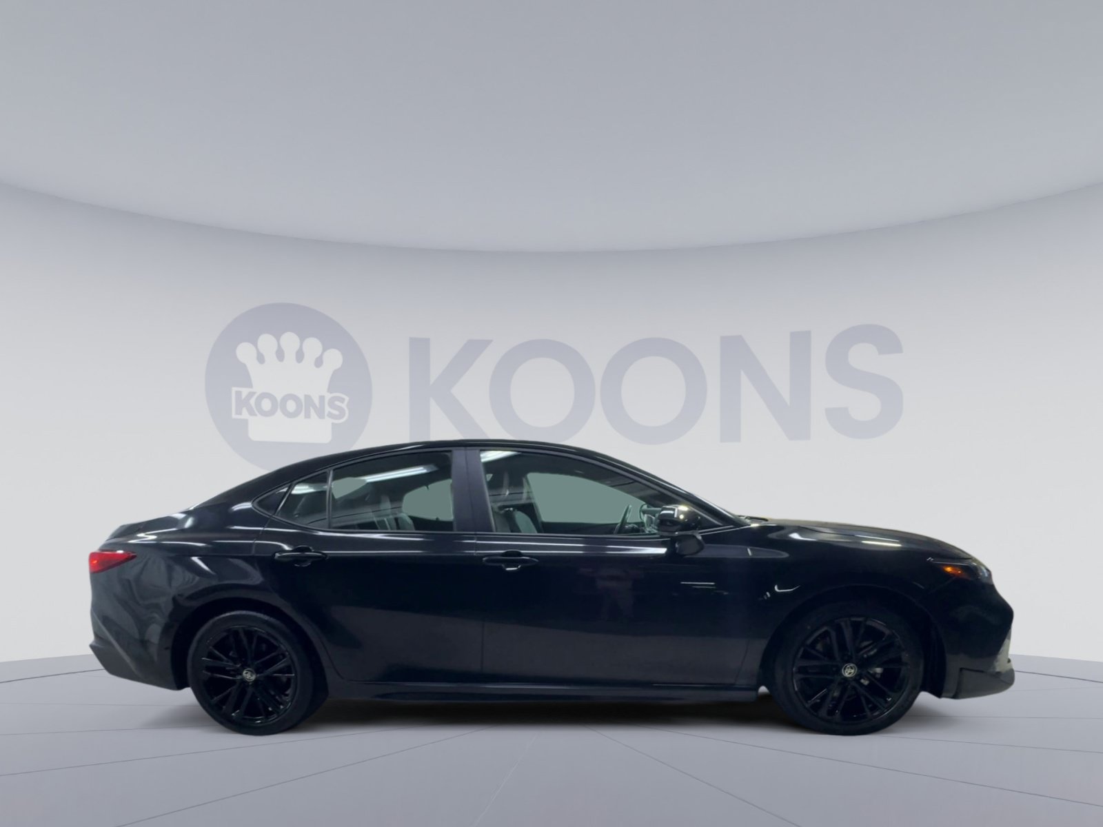 Used 2025 Toyota Camry SE w/ Convenience Package AWD/4WD image 12