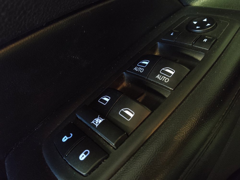 Used 2018 Jeep Grand Cherokee Altitude image 27