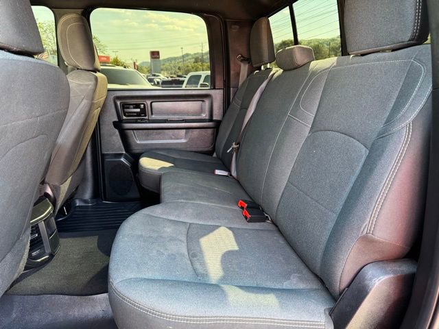 Used 2024 RAM 2500 Tradesman w/ Chrome Appearance Group AWD/4WD image 12