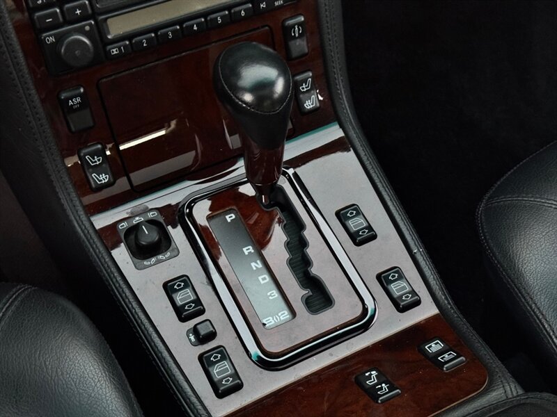 Used 1995 Mercedes-Benz S 600 Sedan image 30