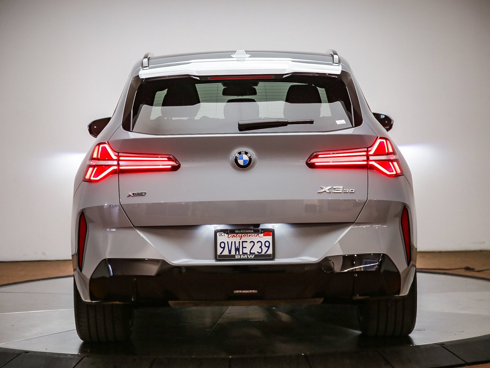 Used 2026 BMW X3 xDrive30i w/ Premium Package AWD/4WD image 3