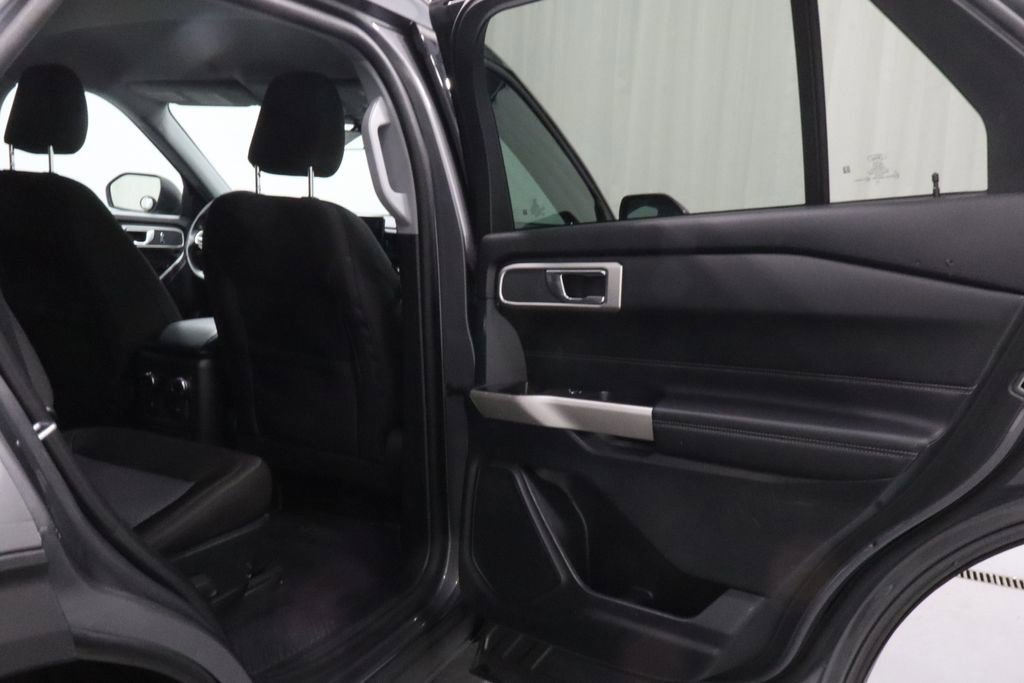 Used 2023 Ford Explorer XLT w/ Class IV Trailer Tow Package AWD/4WD image 19
