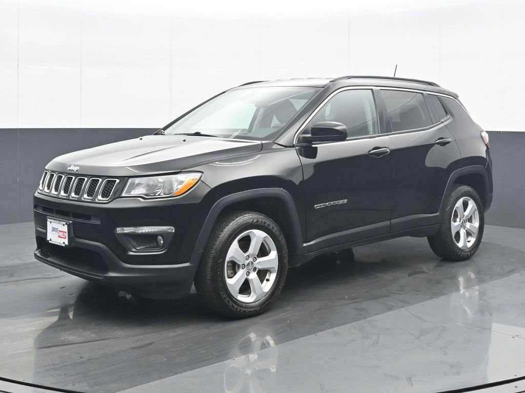 Used 2019 Jeep Compass Latitude AWD/4WD image 2