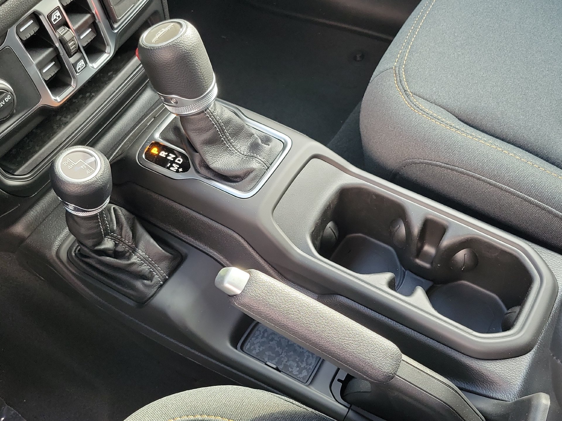 New 2026 Jeep Gladiator Sport AWD/4WD image 9