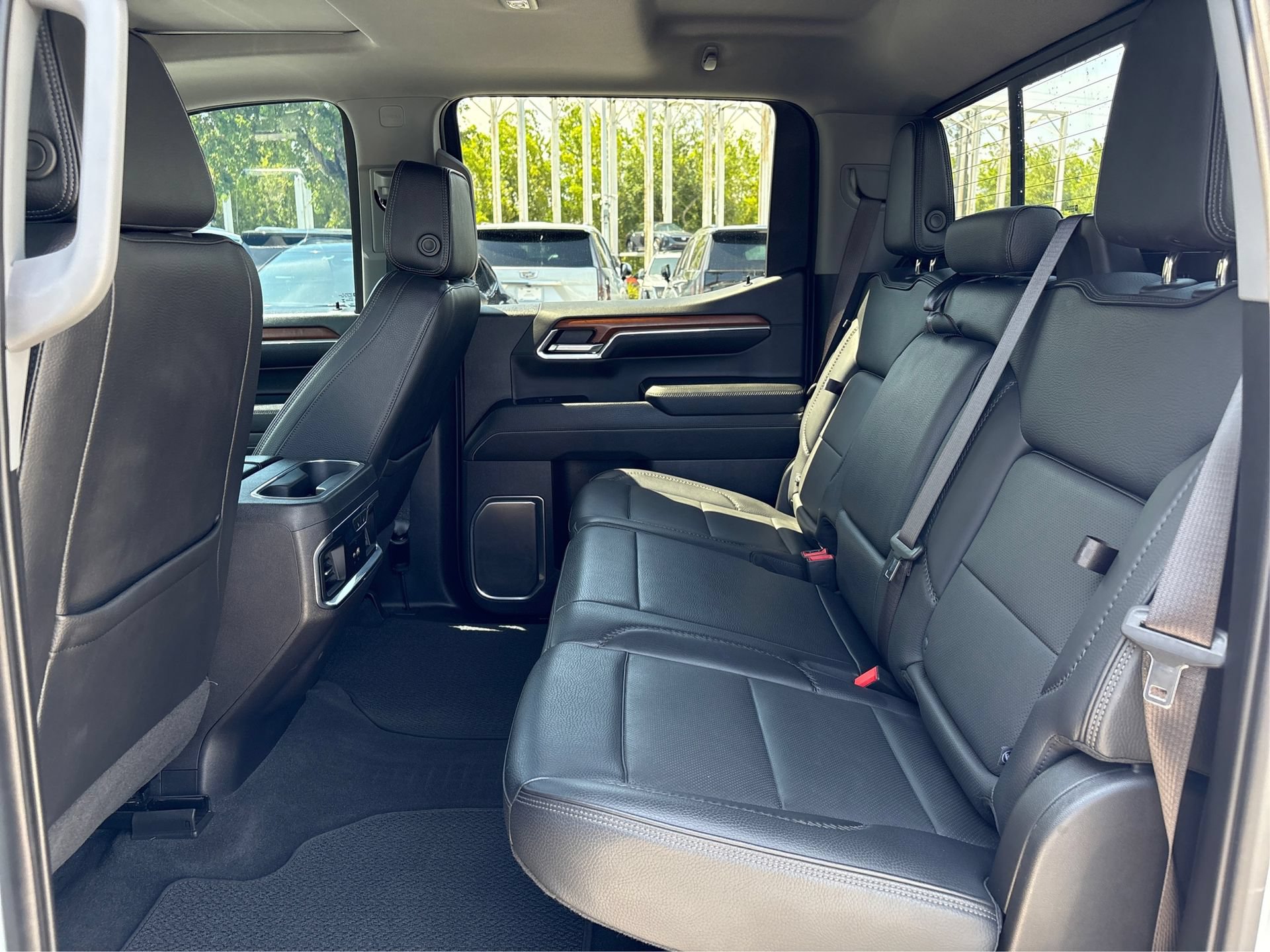Used 2023 GMC Sierra 1500 Denali w/ Denali Reserve Package AWD/4WD image 10