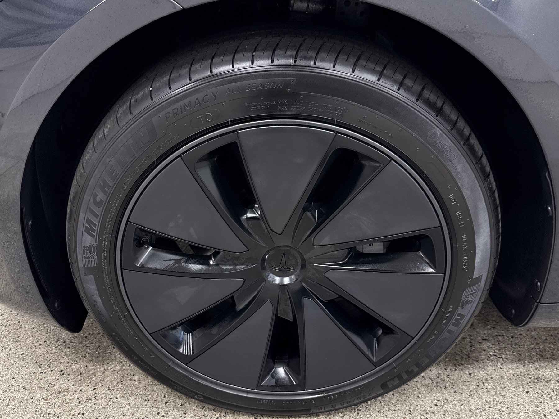 Used 2025 Tesla Model 3 Long Range image 2