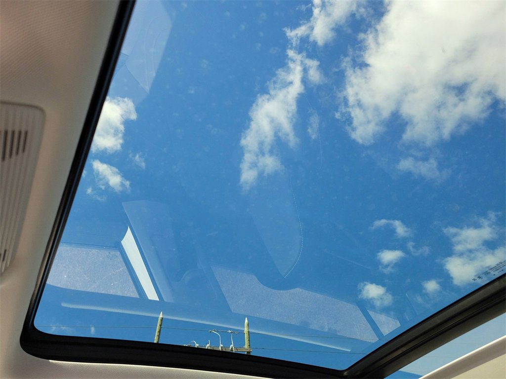 New 2026 Volkswagen Tiguan SE image 22