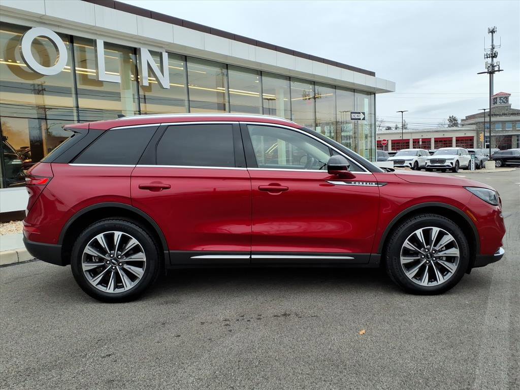 Certified 2022 Lincoln Corsair Reserve w/ Equipment Group 201A image 2