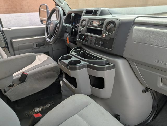 Used 2023 Ford E-450 and Econoline 450 Super Duty RWD image 19