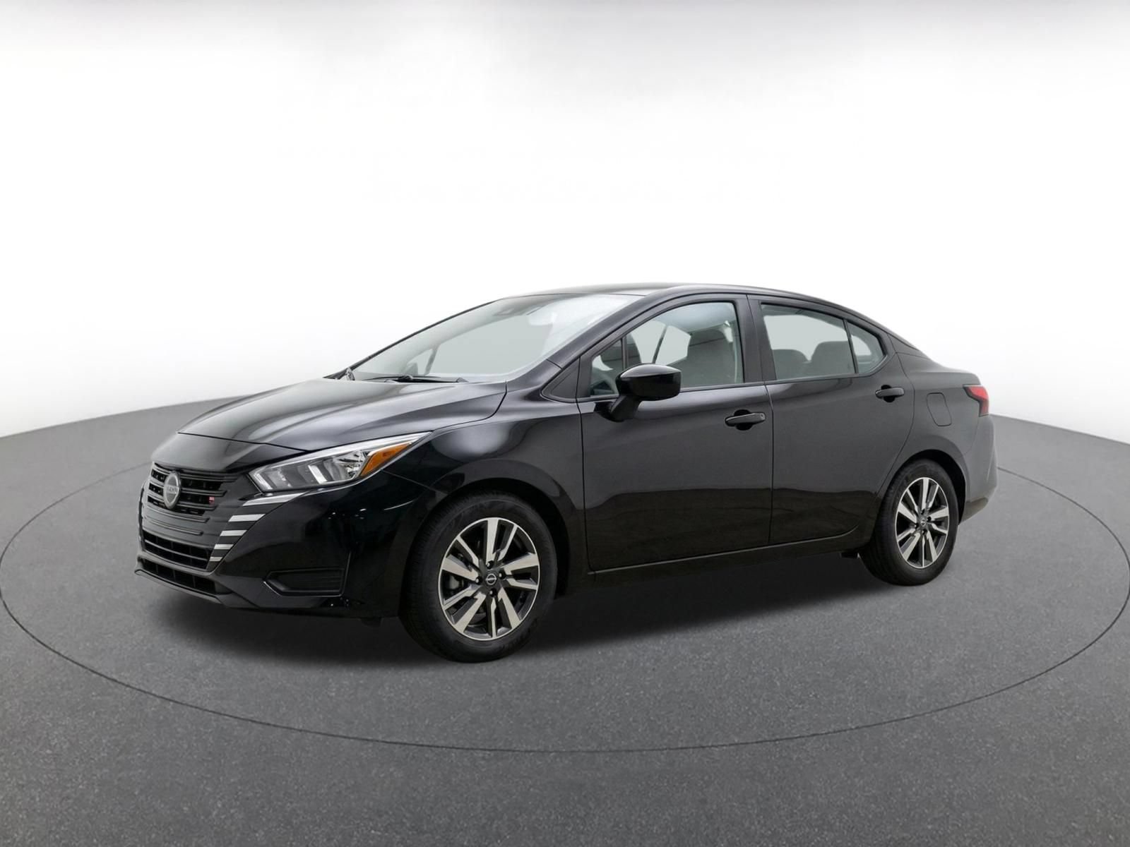 Used 2025 Nissan Versa SV FWD image 3