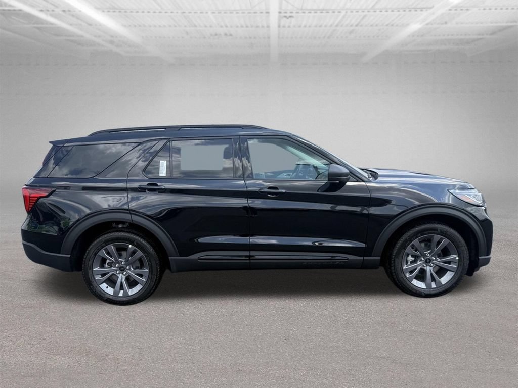 New 2026 Ford Explorer Active w/ Active Comfort Package AWD/4WD image 2