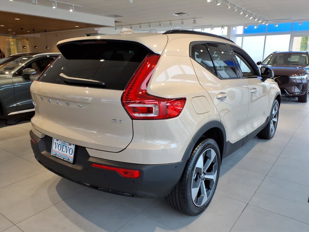 New 2026 Volvo XC40 B4 Plus w/ Protection Package Premier FWD image 8