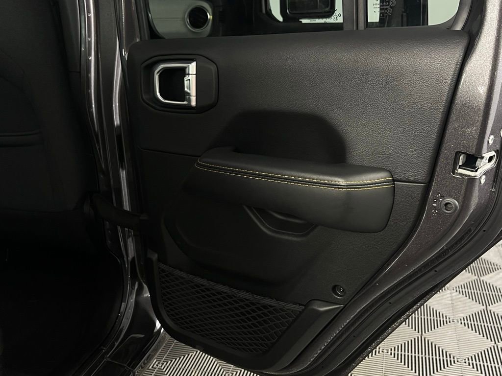 Used 2025 Jeep Wrangler Unlimited Sahara w/ Safety Group image 29