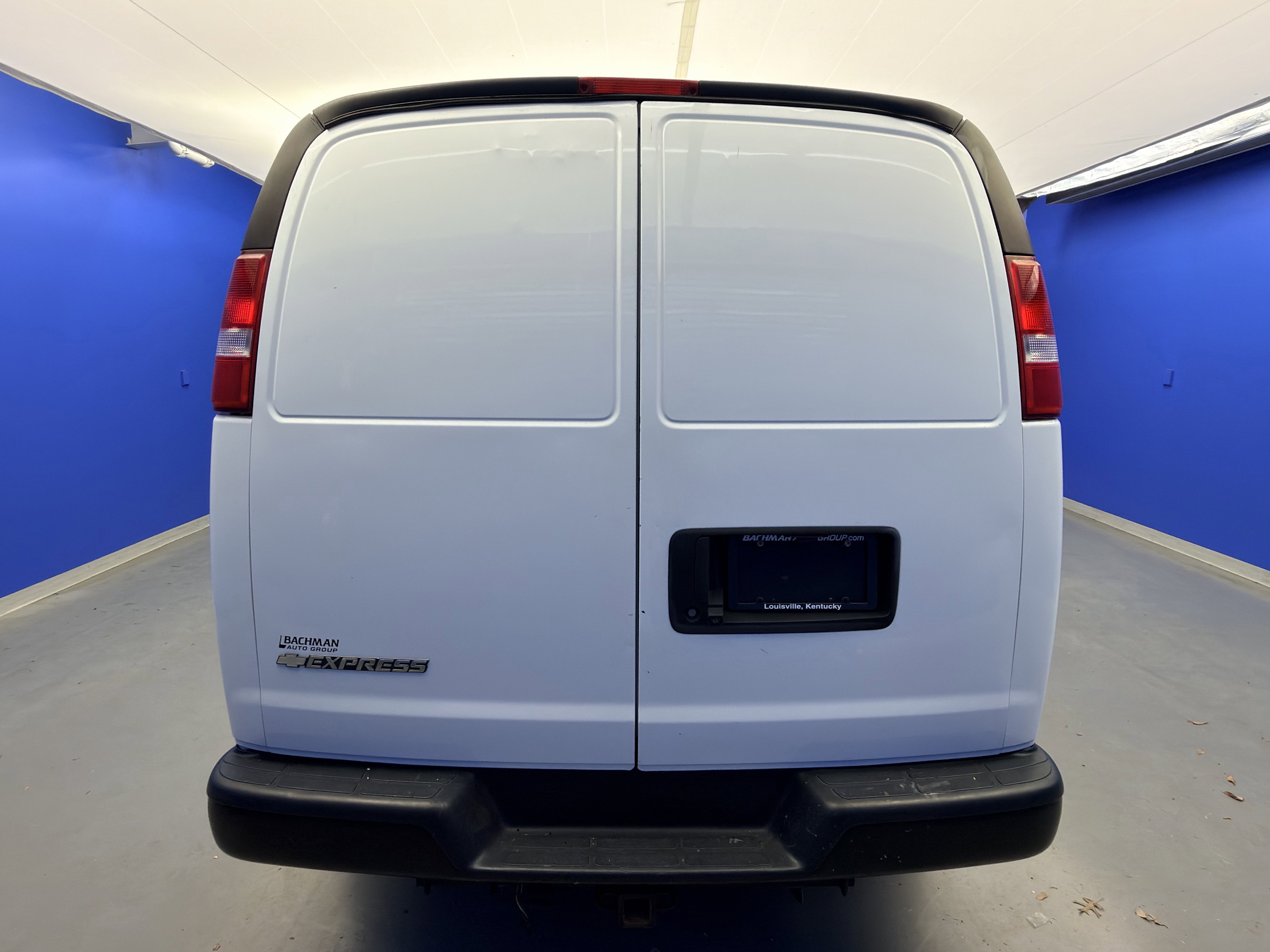 Used 2021 Chevrolet Express 2500 w/ Driver Convenience Package image 6