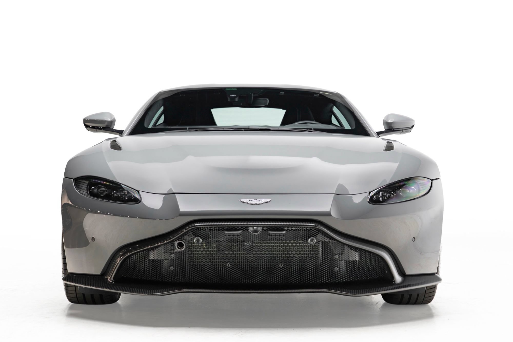 Used 2020 Aston Martin V8 Vantage AMR RWD image 3