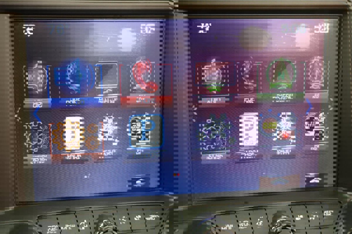 Used 2016 Chevrolet Corvette Z06 w/ 3LZ Preferred Equipment Group image 30