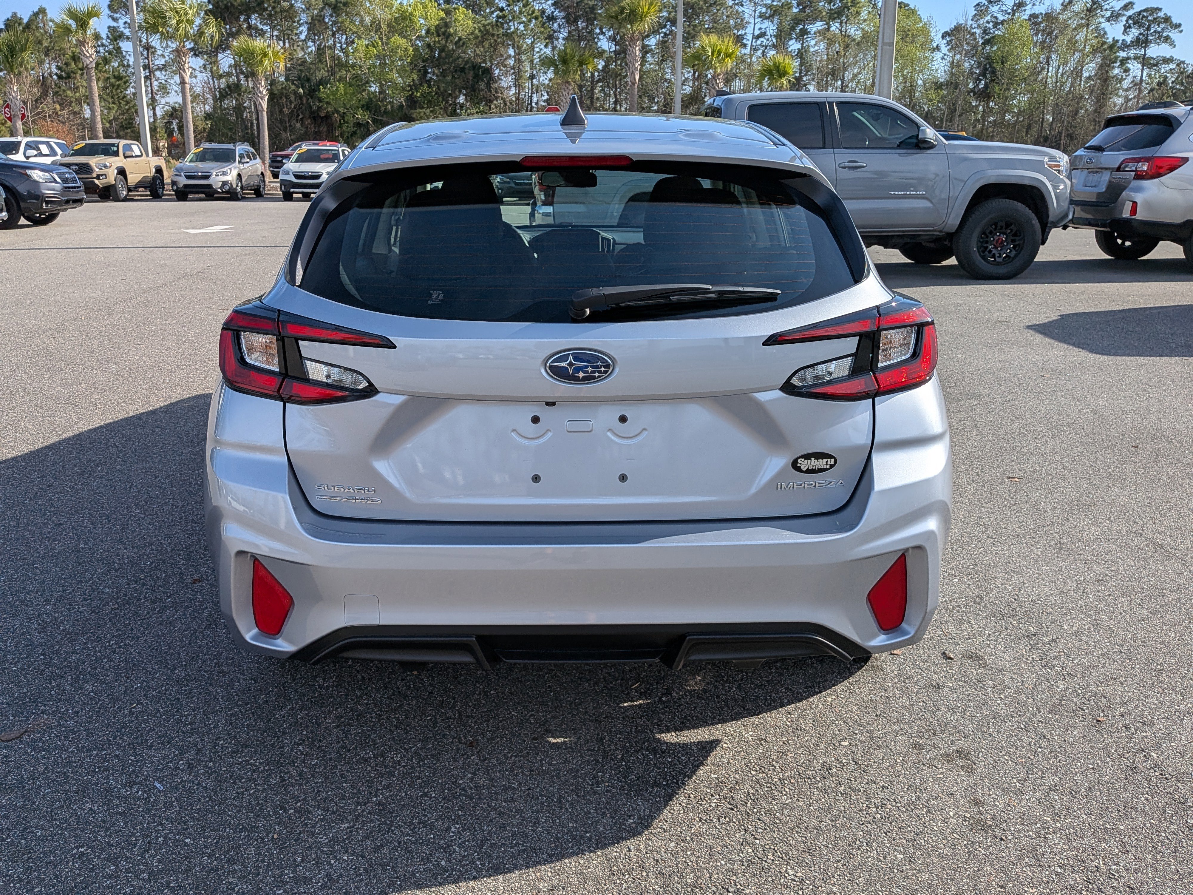 Certified 2025 Subaru Impreza 2.0i image 5