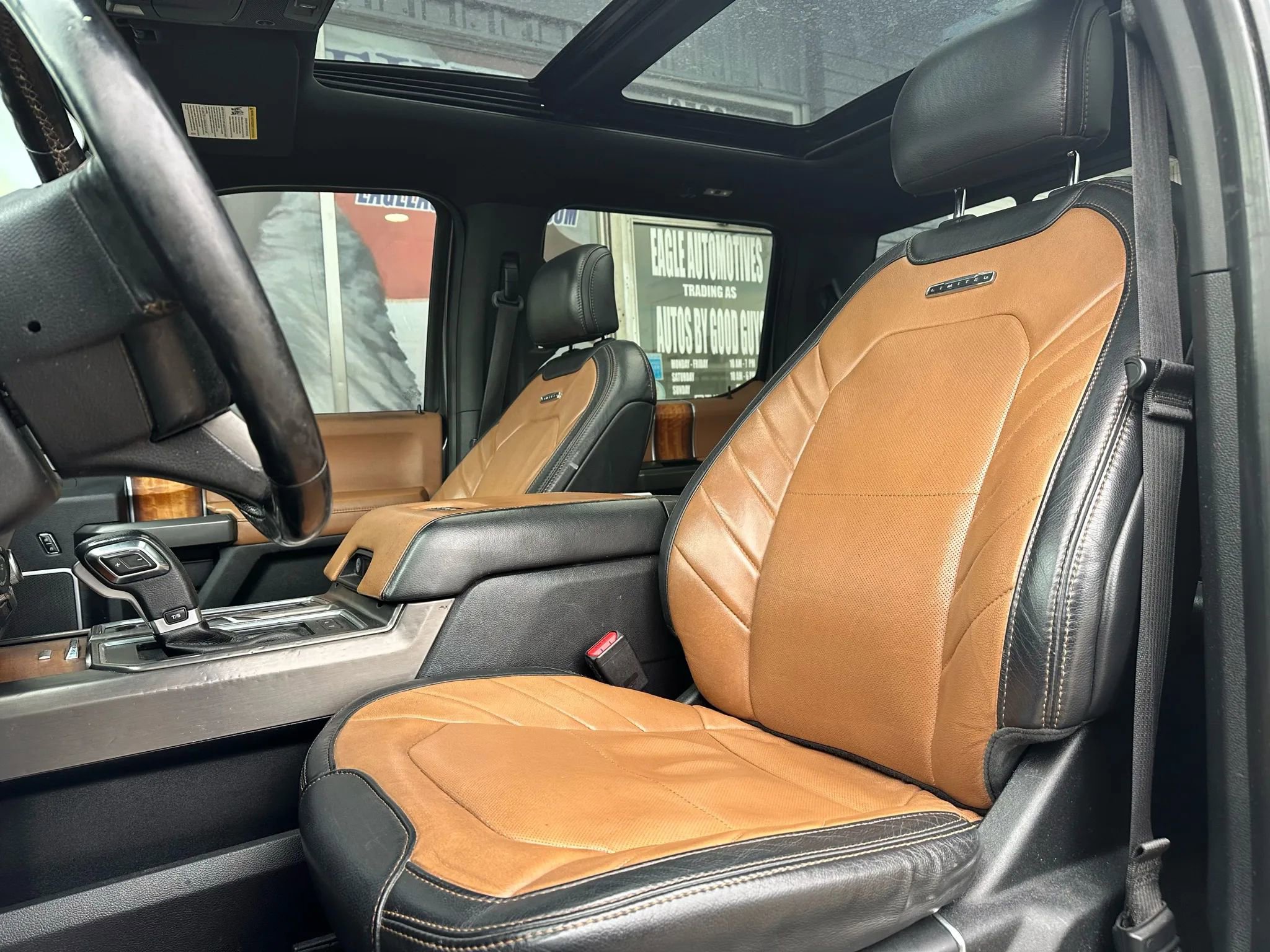 Used 2016 Ford F150 Limited w/ Trailer Tow Package image 10