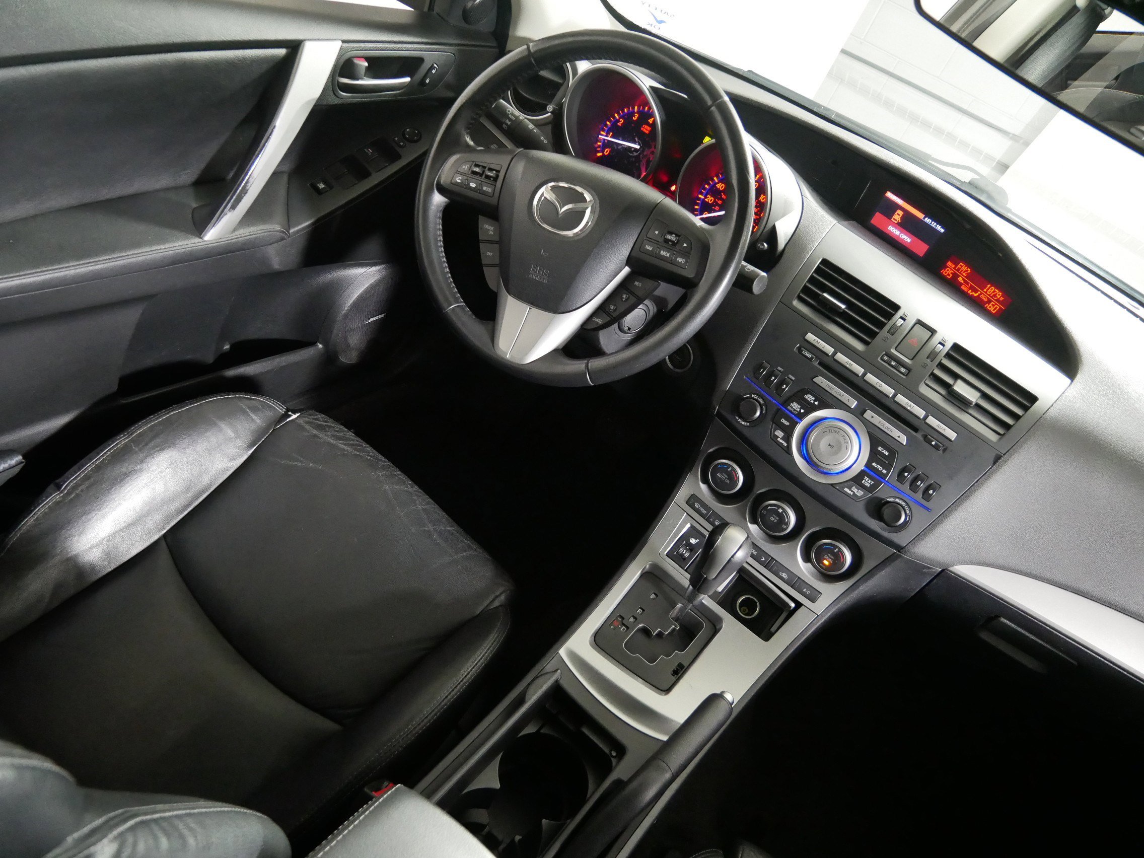 Used 2011 MAZDA MAZDA3 s Grand Touring w/ Tech Pkg image 9