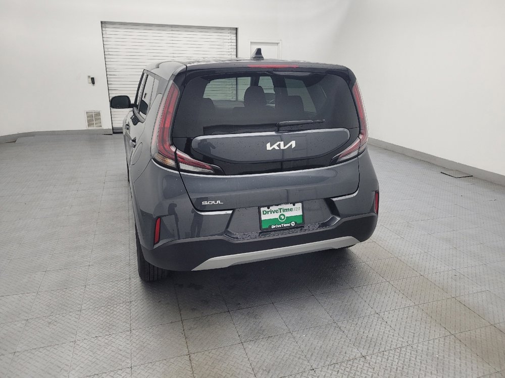 Used 2025 Kia Soul LX w/ LX Technology Package image 6