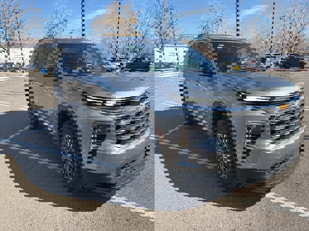 Certified 2025 Chevrolet Traverse LT image 7