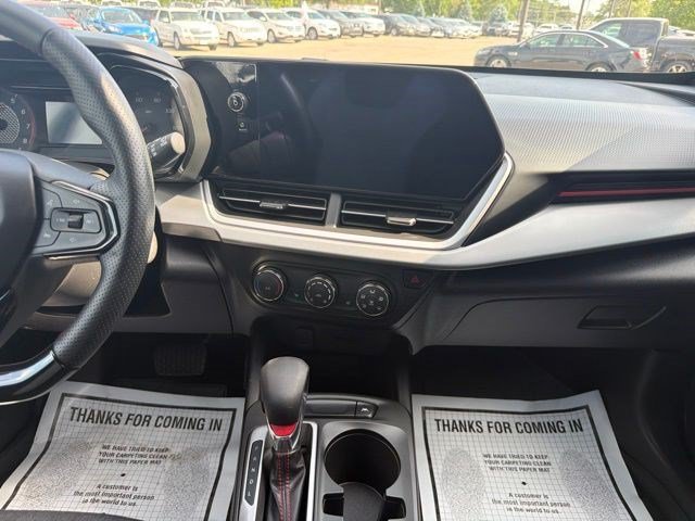 Used 2024 Chevrolet Trax RS w/ Driver Confidence Package FWD image 22