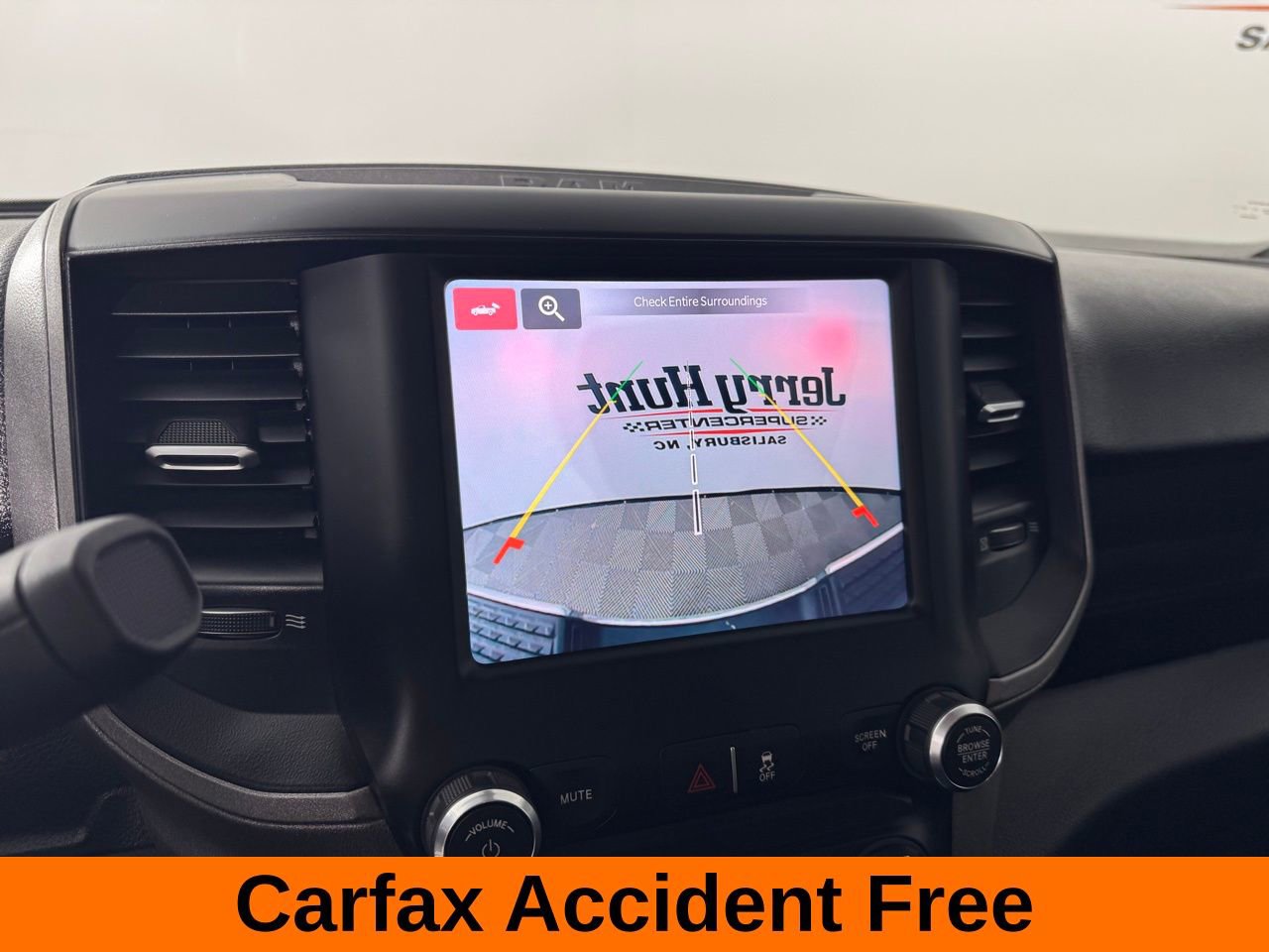 Used 2024 RAM 3500 Tradesman w/ Chrome Appearance Group image 3