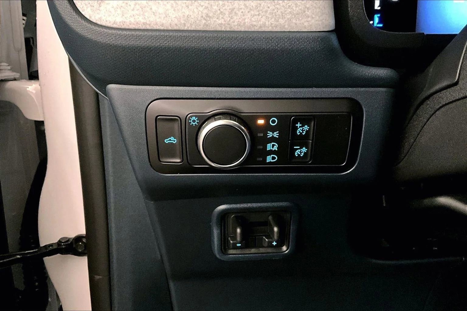 New 2025 Ford Maverick XLT w/ 4K Tow Package image 30