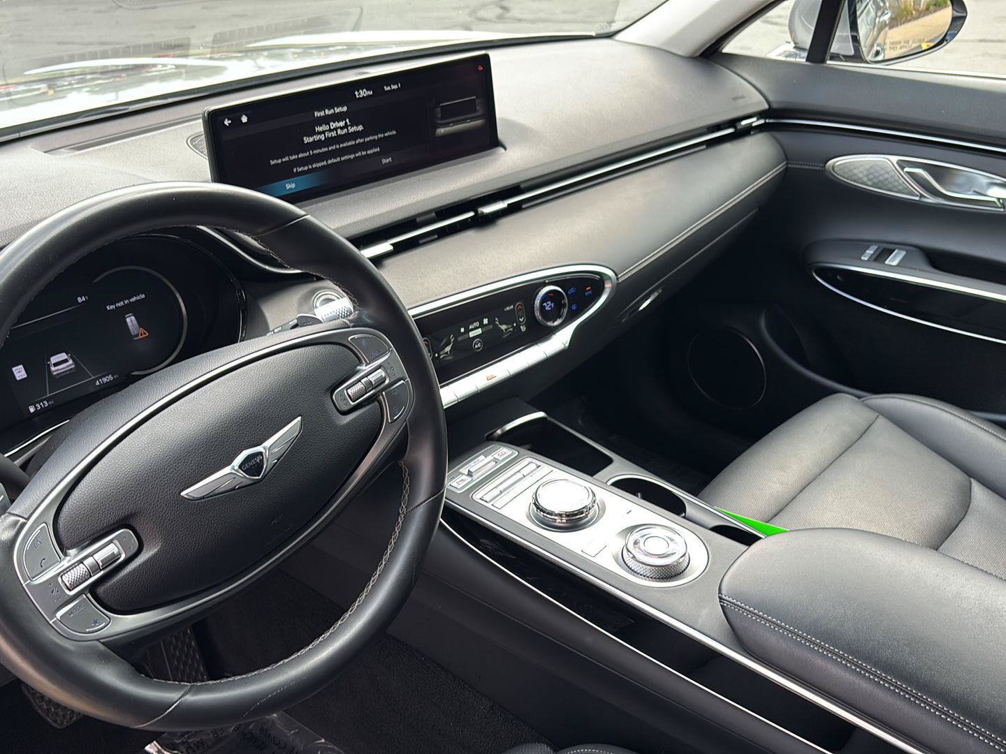 Used 2025 Genesis GV70 2.5T AWD/4WD image 14