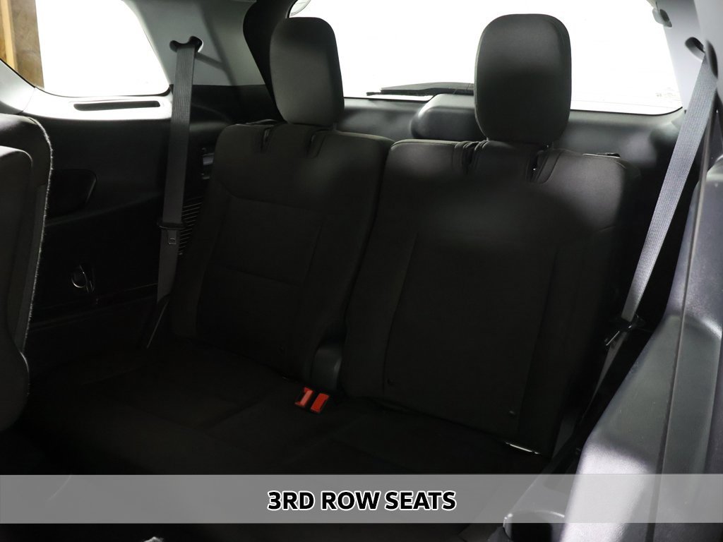 Used 2022 Ford Explorer XLT image 7