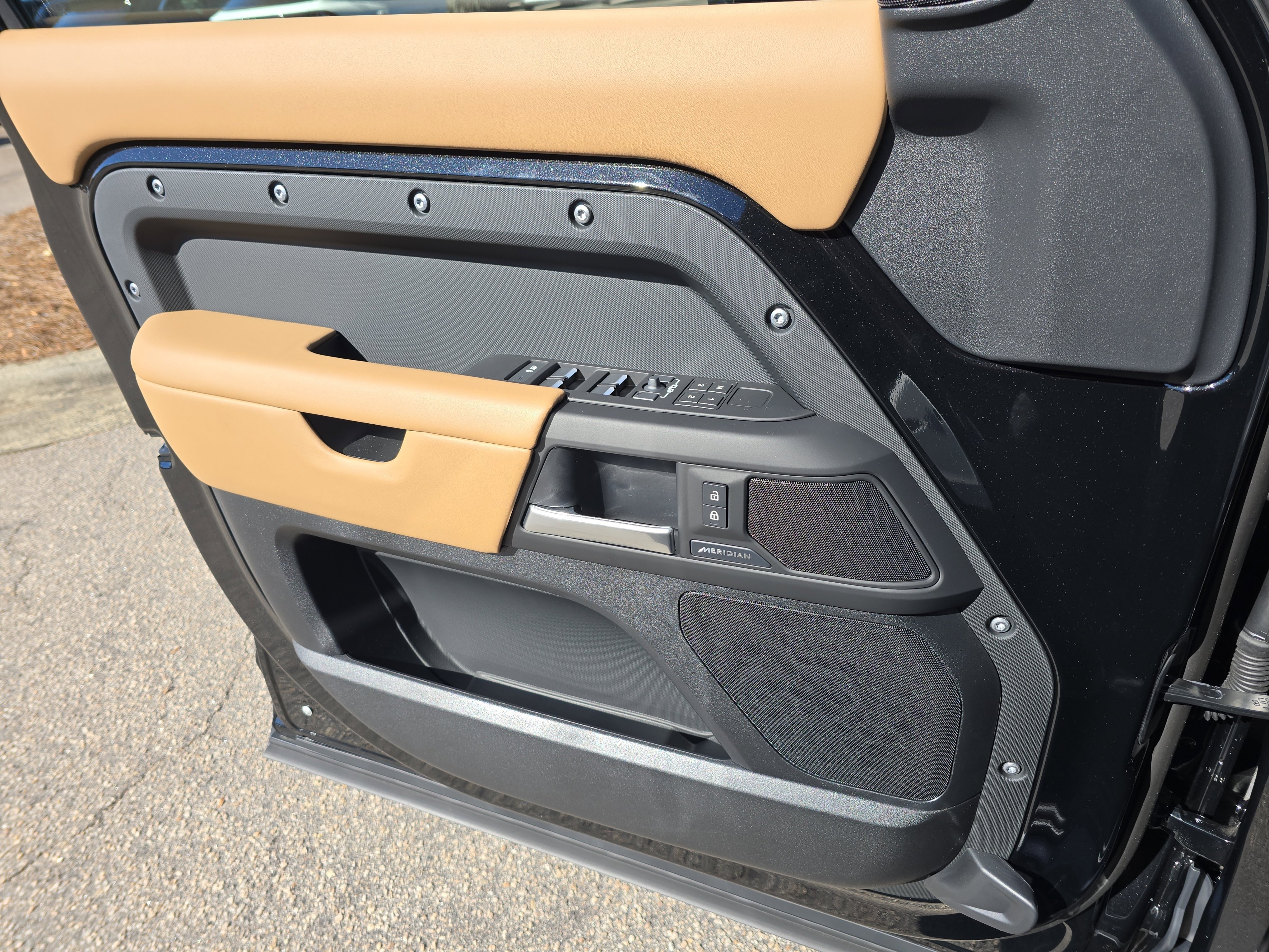 New 2026 Land Rover Defender 110 S image 25