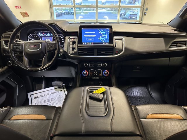 Used 2021 GMC Yukon XL AT4 w/ AT4 Premium Plus Package AWD/4WD image 10