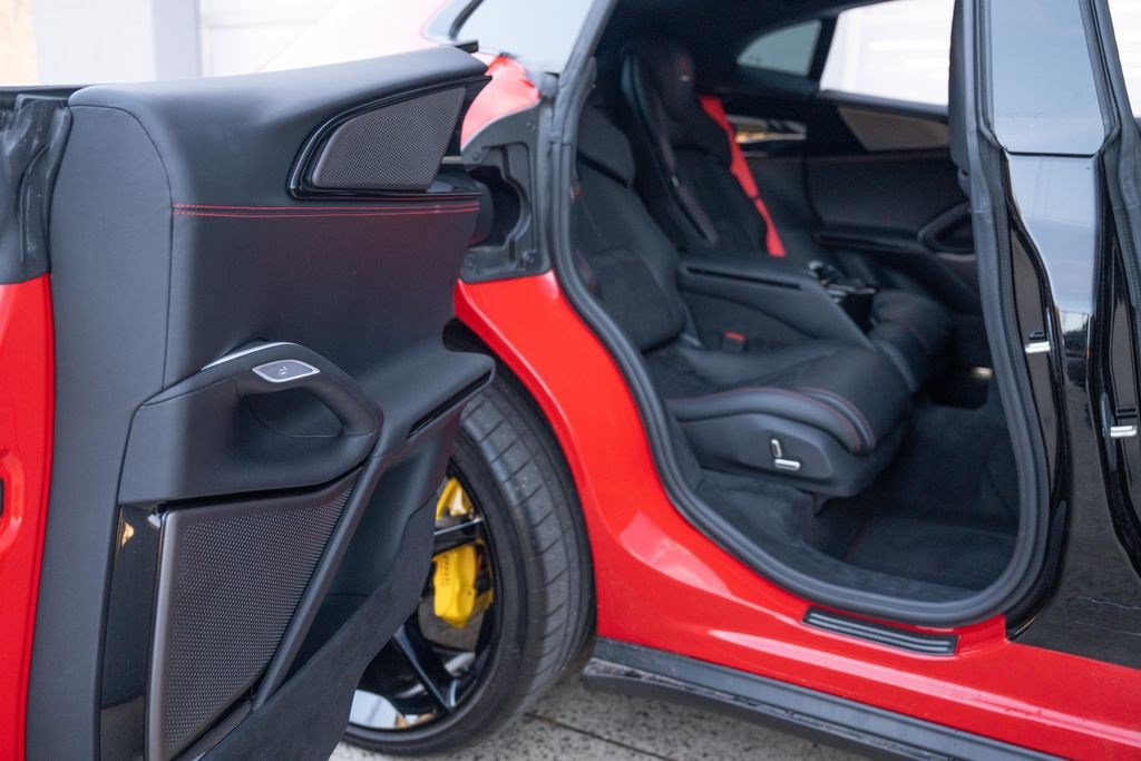 Used 2025 Ferrari Purosangue AWD/4WD image 57