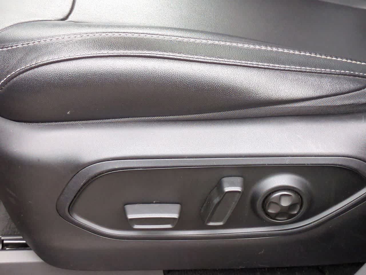Used 2024 Jeep Grand Cherokee Limited 4xe AWD/4WD image 17
