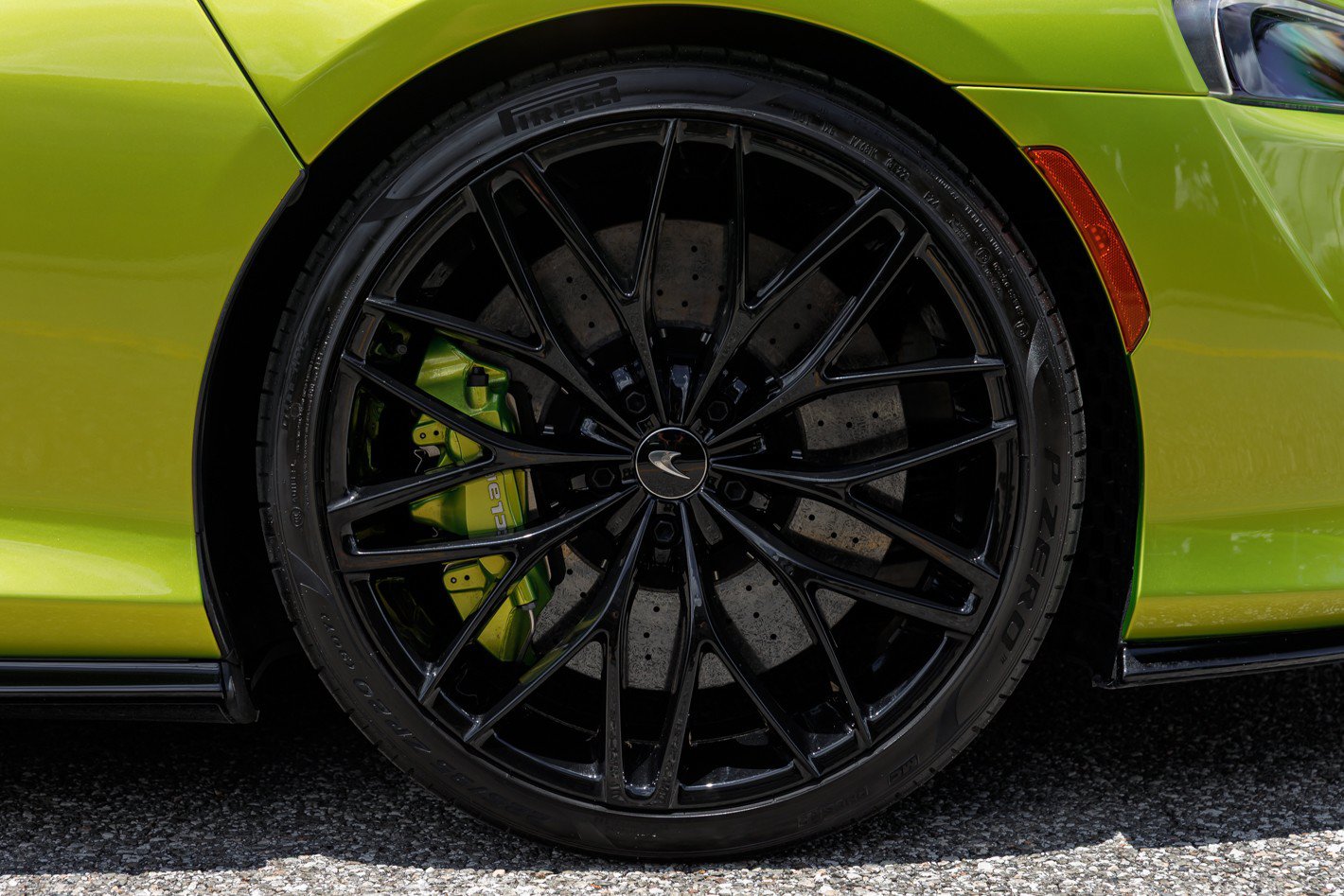 Used 2023 McLaren GT RWD image 15